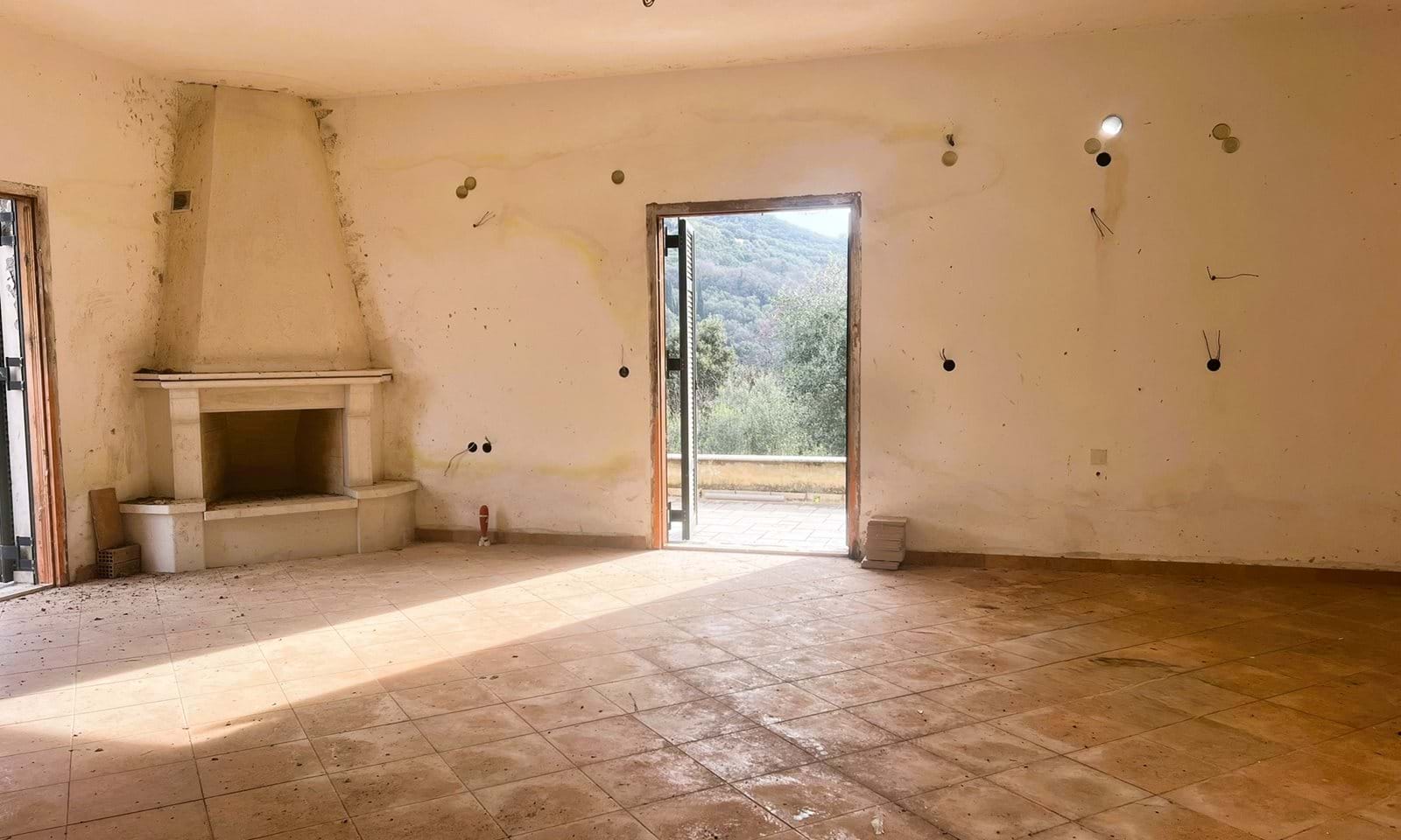 Listing photograph 4 of 13 of the house in Agios Martinos, published by Corfu Home Finders.