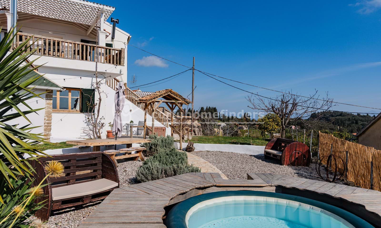 Listing photograph 6 of 23 of the house in Rachtades, published by Corfu Home Finders.