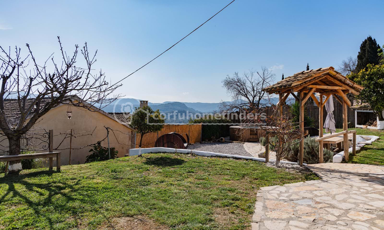 Listing photograph 7 of 23 of the house in Rachtades, published by Corfu Home Finders.