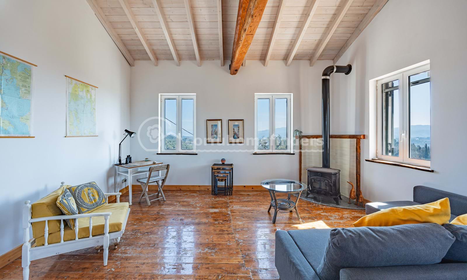 Listing photograph 10 of 23 of the house in Rachtades, published by Corfu Home Finders.