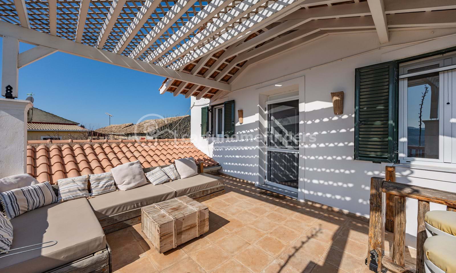 Listing photograph 12 of 23 of the house in Rachtades, published by Corfu Home Finders.