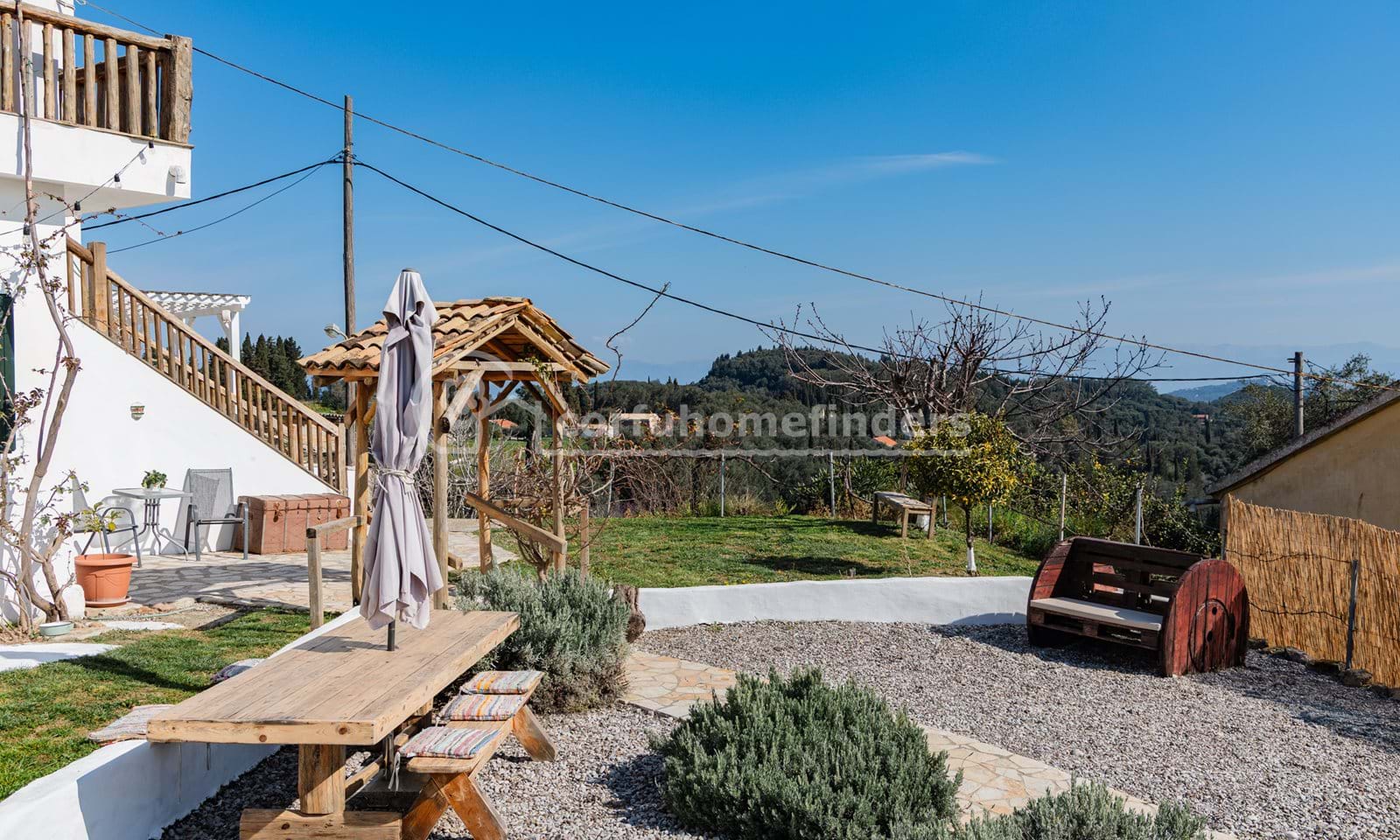 Listing photograph 4 of 23 of the house in Rachtades, published by Corfu Home Finders.