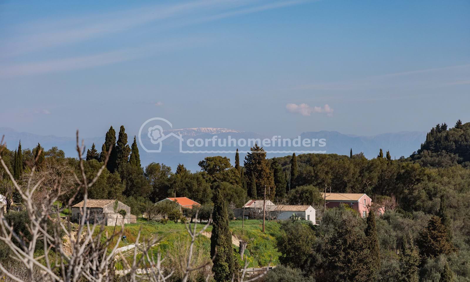 Listing photograph 8 of 23 of the house in Rachtades, published by Corfu Home Finders.