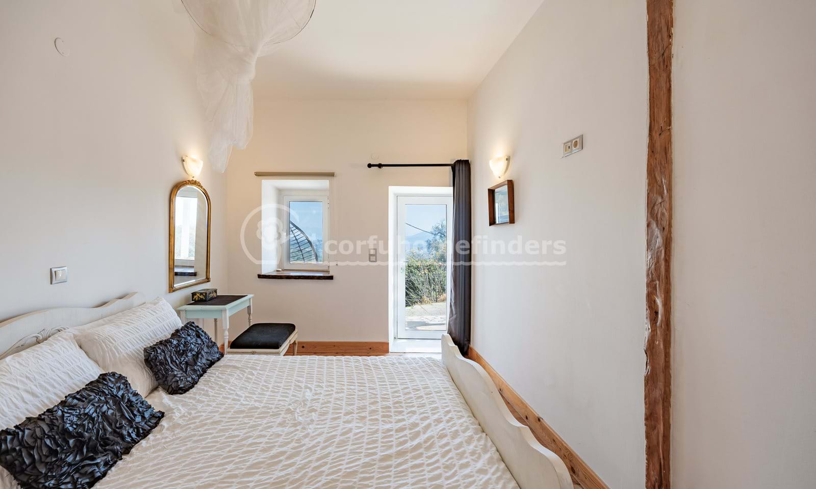 Listing photograph 19 of 23 of the house in Rachtades, published by Corfu Home Finders.