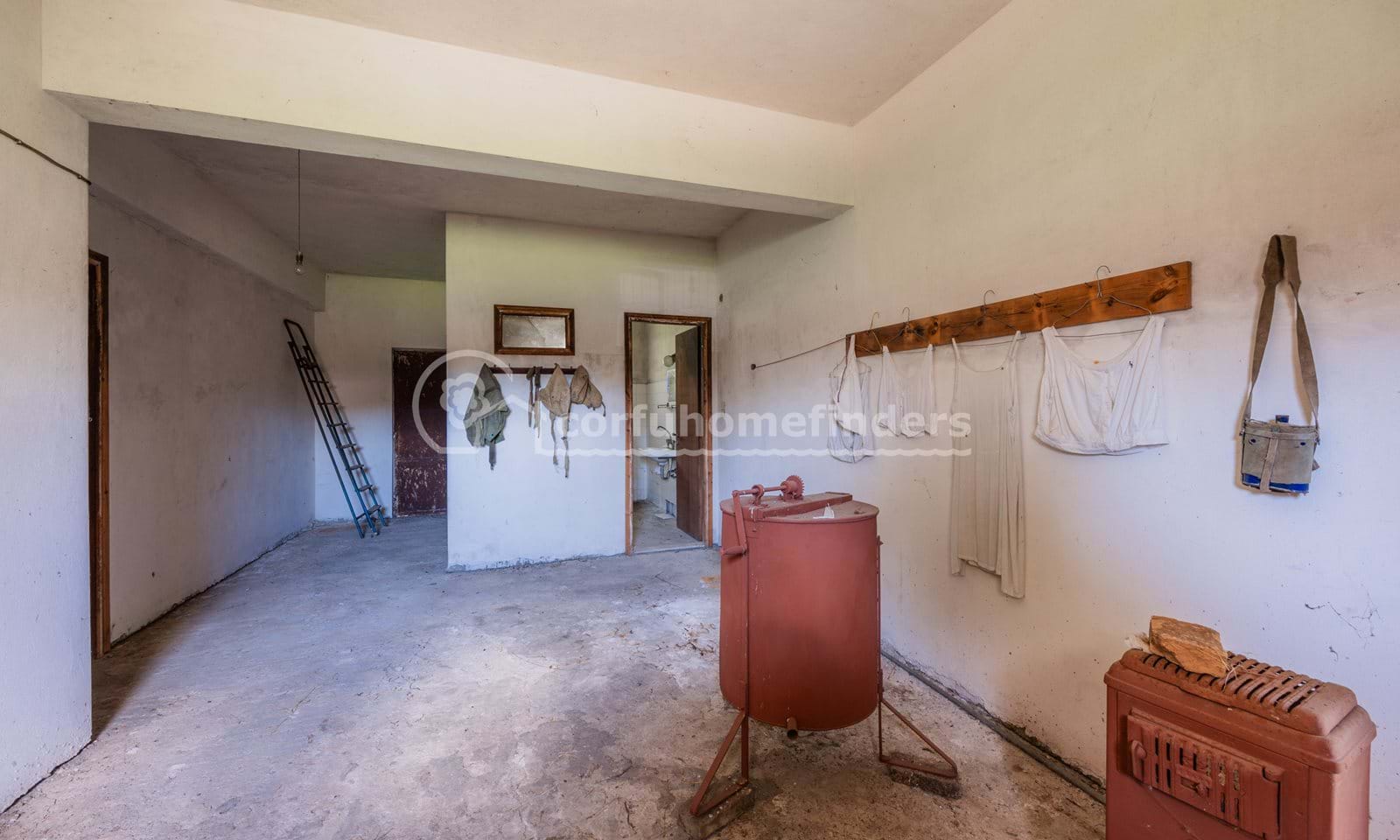 Listing photograph 17 of 18 of the house in Ano Korakiana, published by Corfu Home Finders.