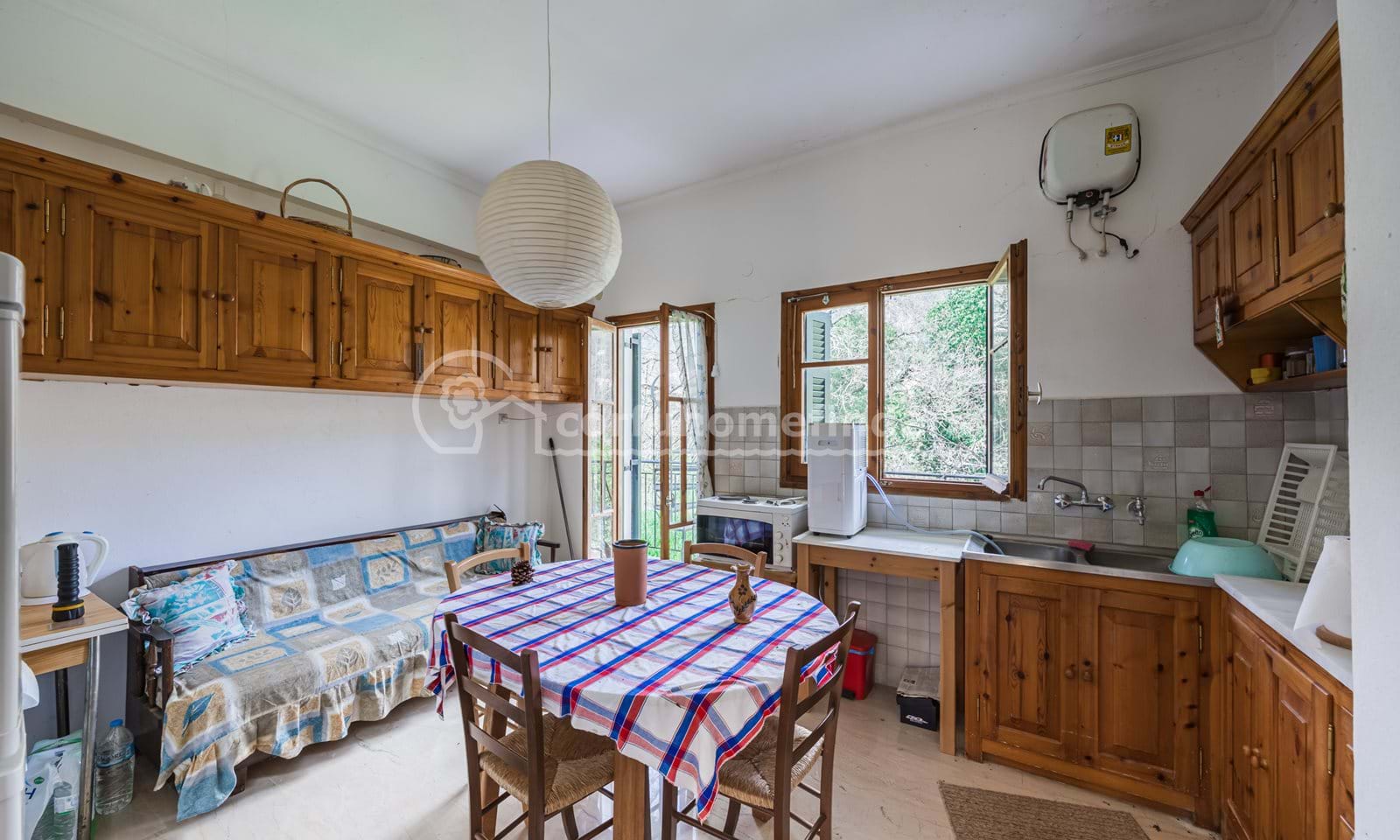 Listing photograph 6 of 18 of the house in Ano Korakiana, published by Corfu Home Finders.