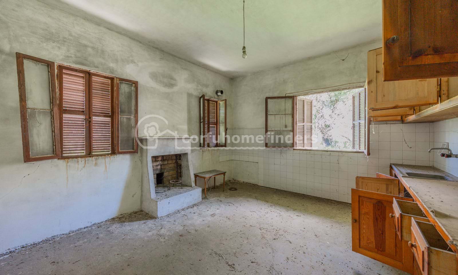 Listing photograph 16 of 18 of the house in Ano Korakiana, published by Corfu Home Finders.