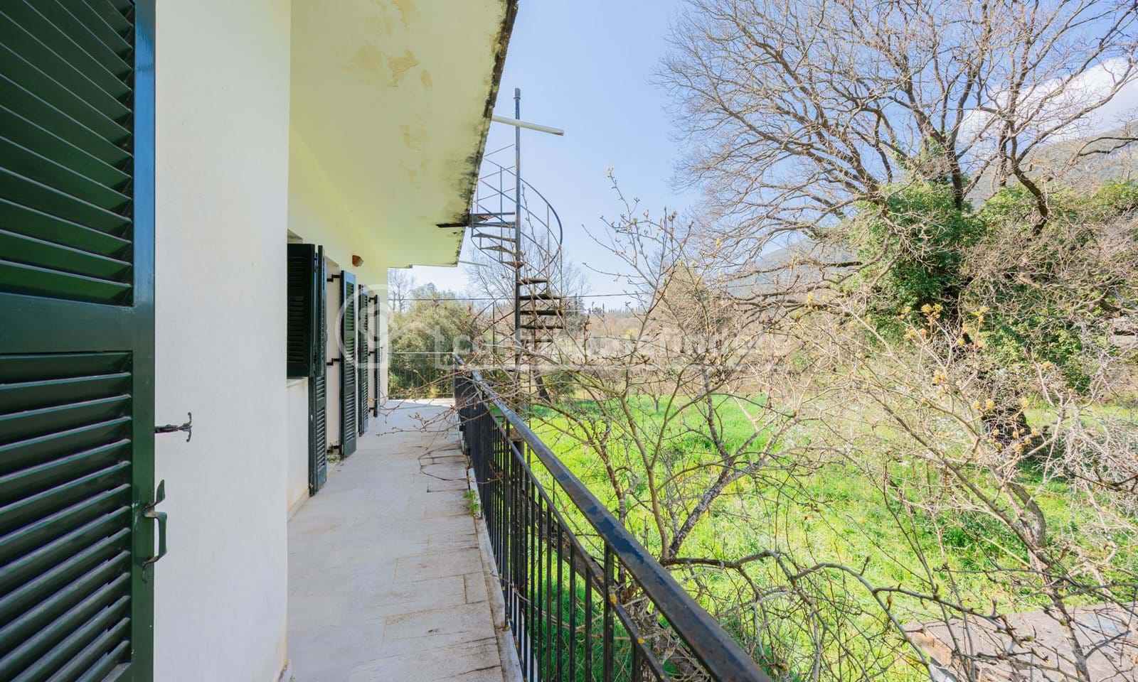 Listing photograph 12 of 18 of the house in Ano Korakiana, published by Corfu Home Finders.