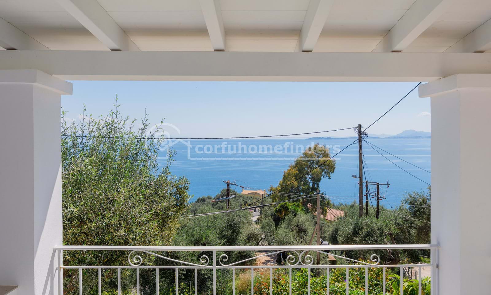 Listing photograph 18 of 24 of the house in Nissaki, published by Corfu Home Finders.