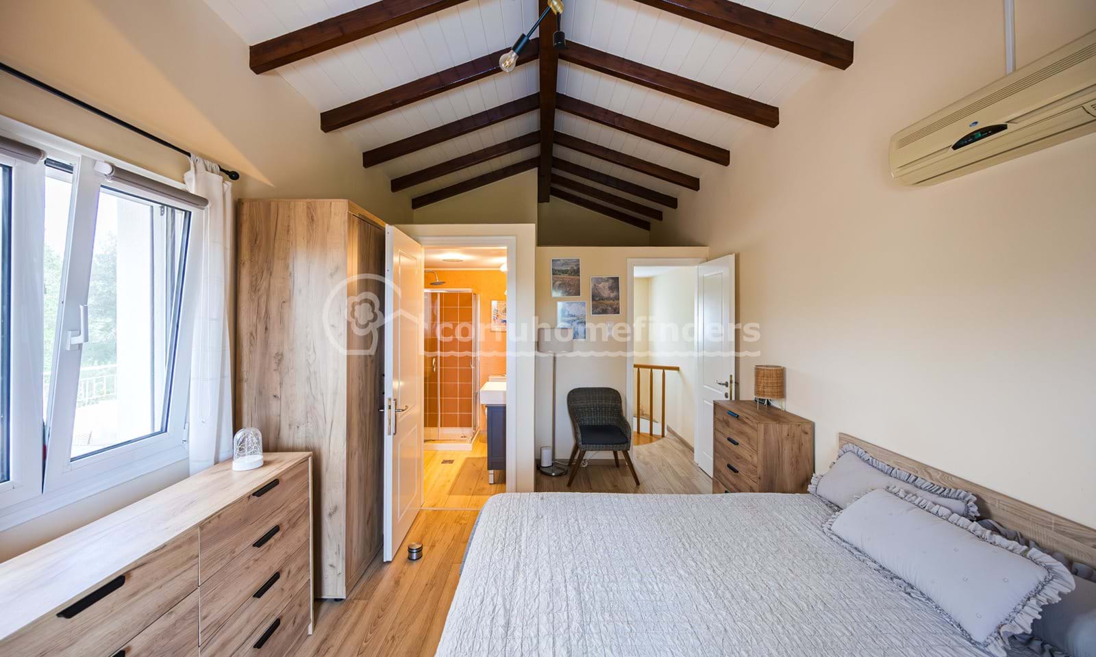 Listing photograph 14 of 18 of the house in Poulades, published by Corfu Home Finders.