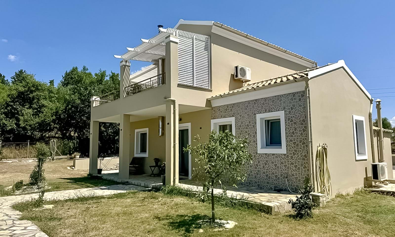 Listing photograph 10 of 18 of the house in Poulades, published by Corfu Home Finders.