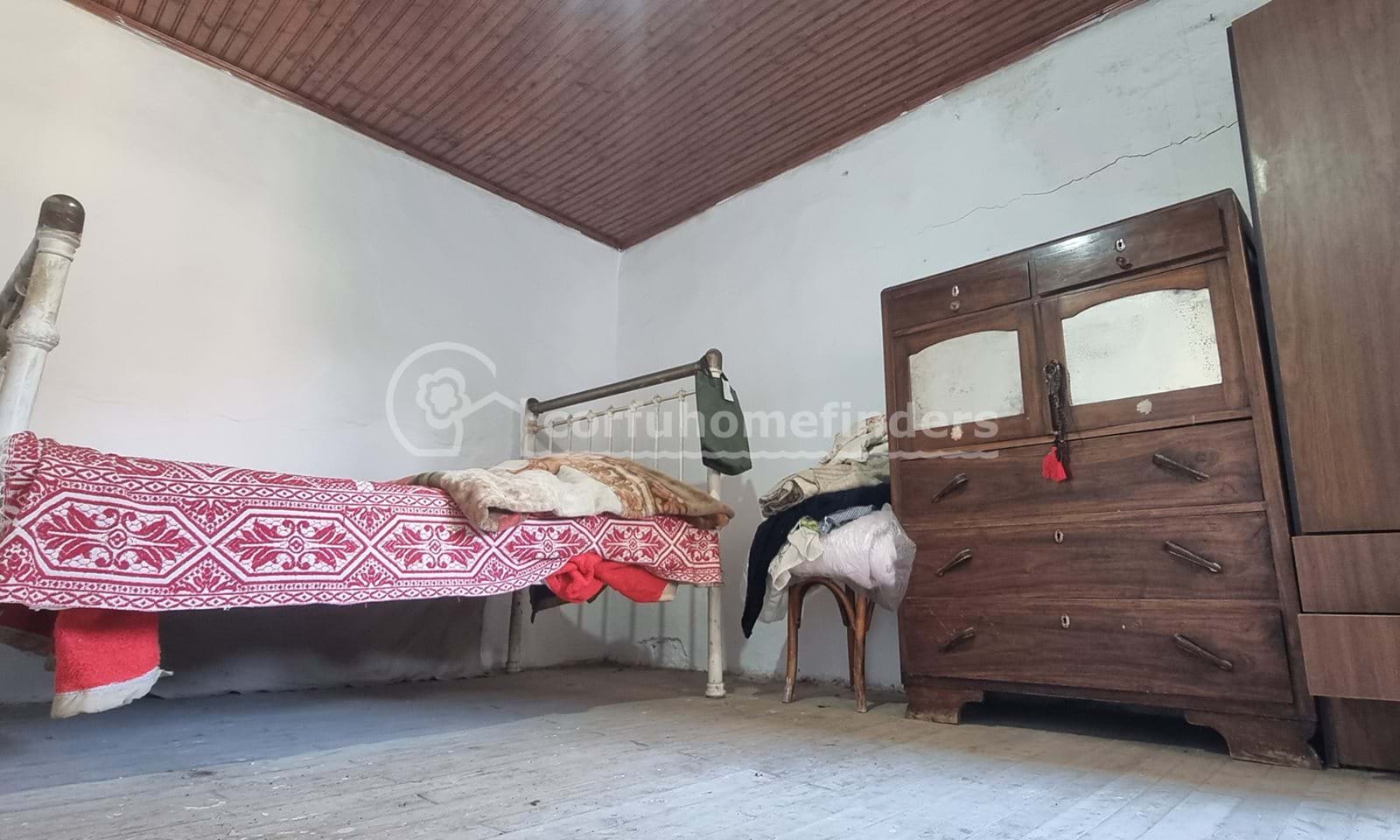 Listing photograph 2 of 13 of the house in Agios Nikolaos, published by Corfu Home Finders.
