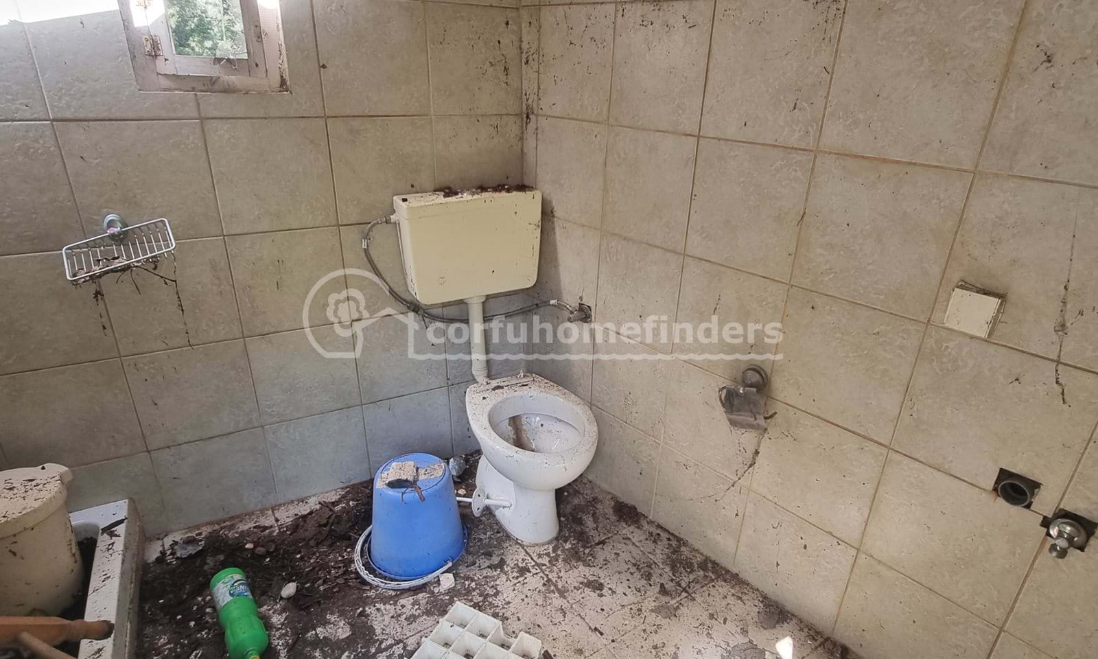 Listing photograph 10 of 13 of the house in Agios Nikolaos, published by Corfu Home Finders.