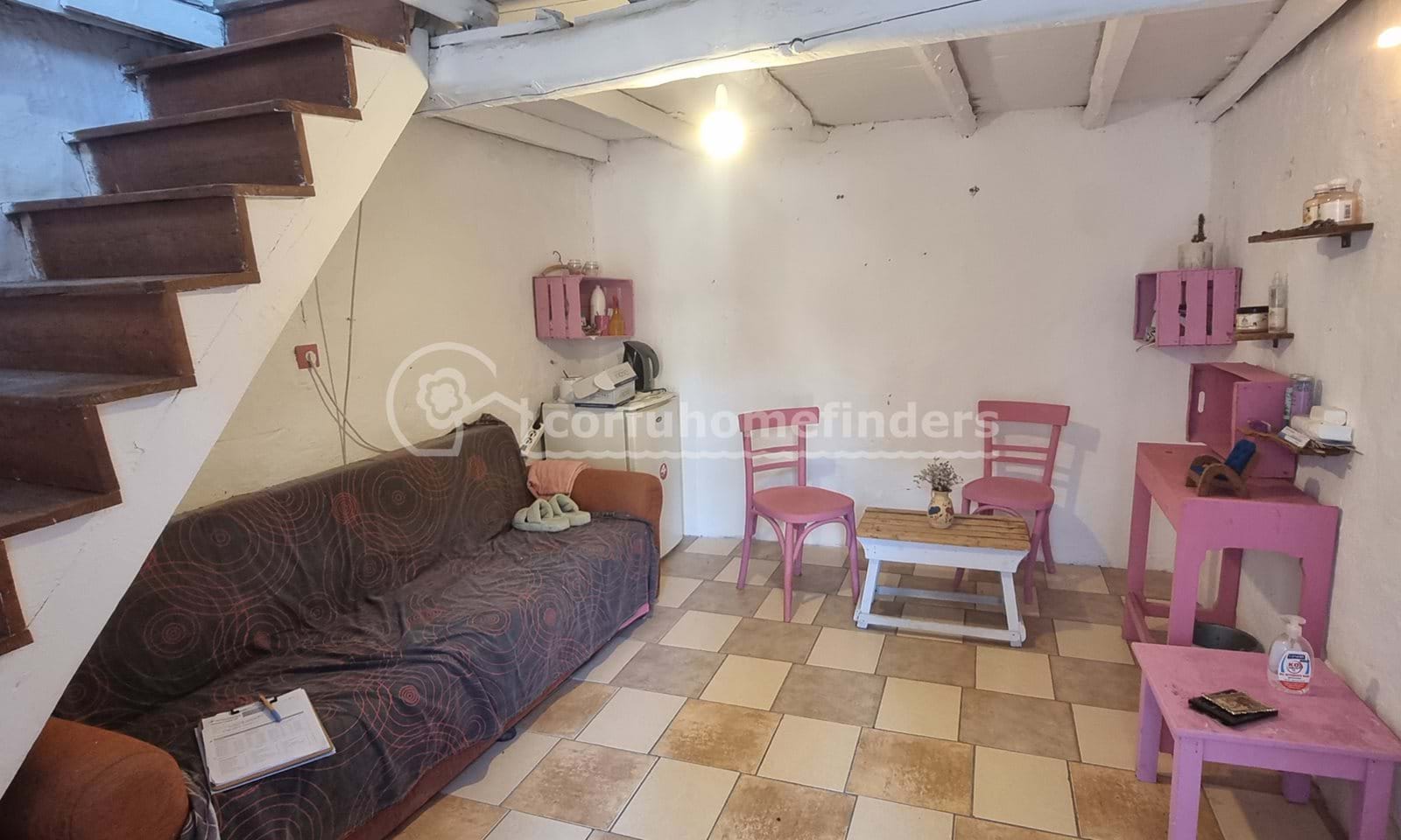 Listing photograph 7 of 13 of the house in Agios Nikolaos, published by Corfu Home Finders.