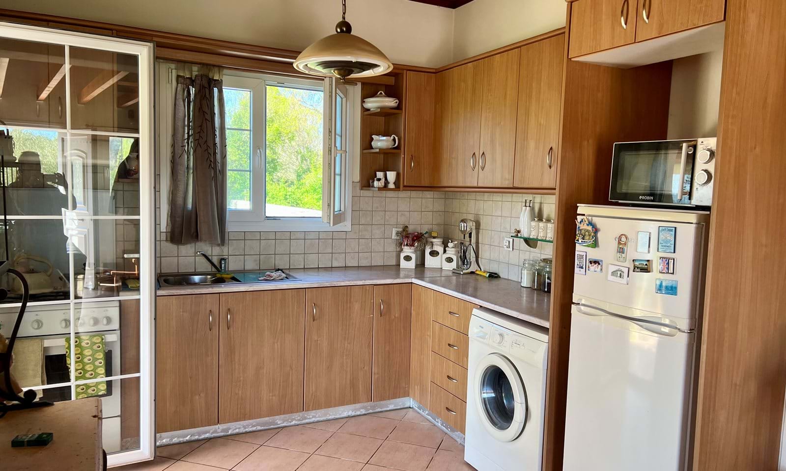 Listing photograph 4 of 14 of the house in Roda, published by Corfu Home Finders.