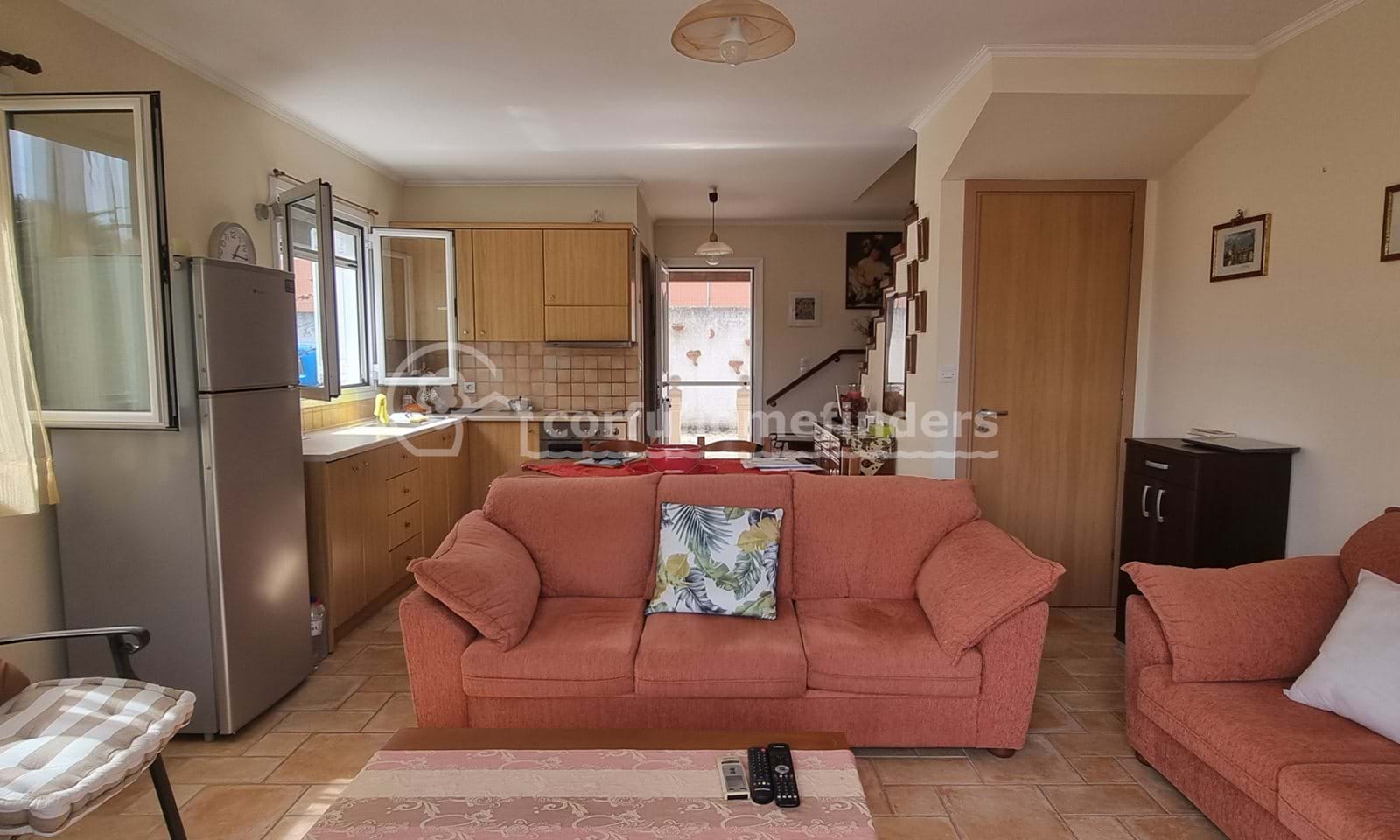 Listing photograph 4 of 13 of the house in Kouspades, published by Corfu Home Finders.