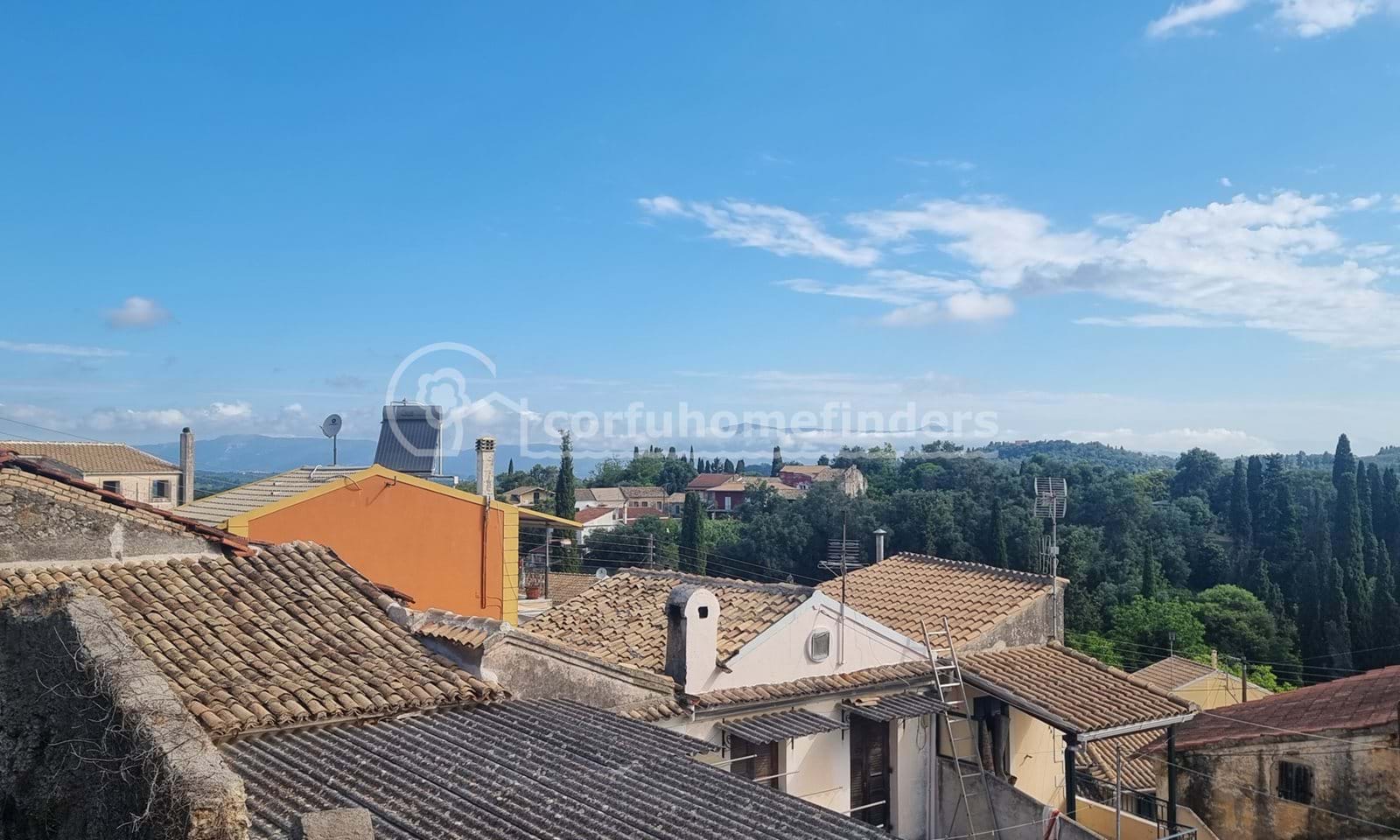 Listing photograph 9 of 15 of the house in Sinarades, published by Corfu Home Finders.