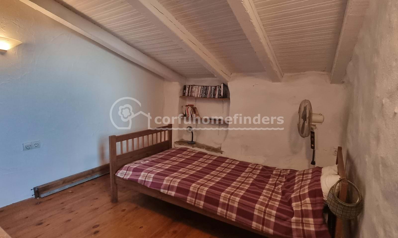 Listing photograph 10 of 15 of the house in Sinarades, published by Corfu Home Finders.