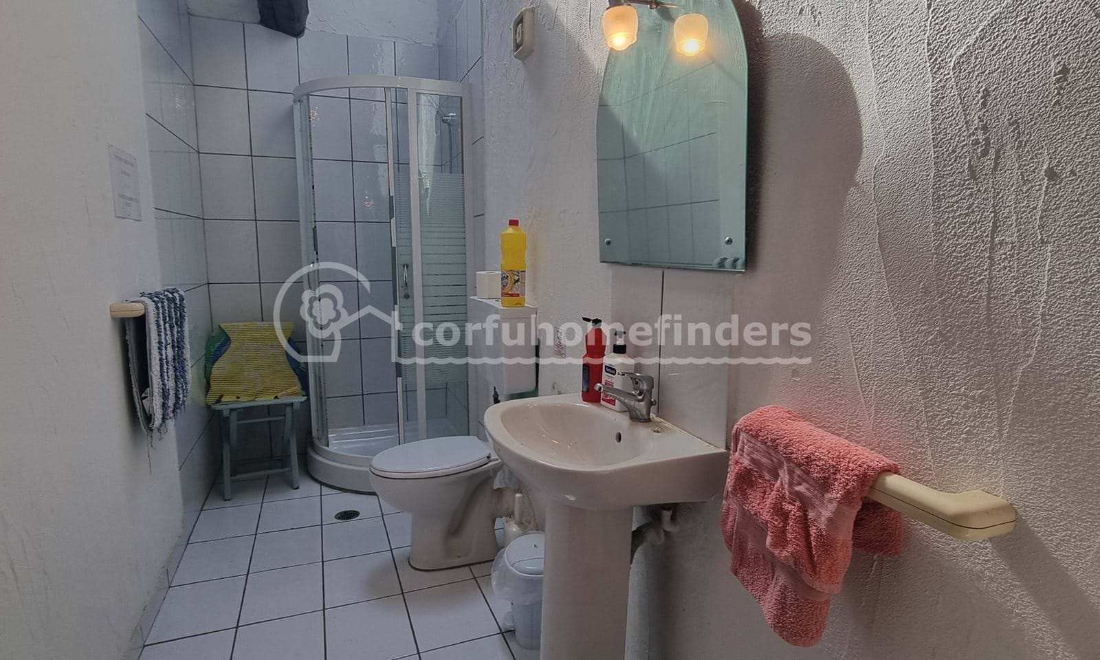 Listing photograph 7 of 15 of the house in Sinarades, published by Corfu Home Finders.