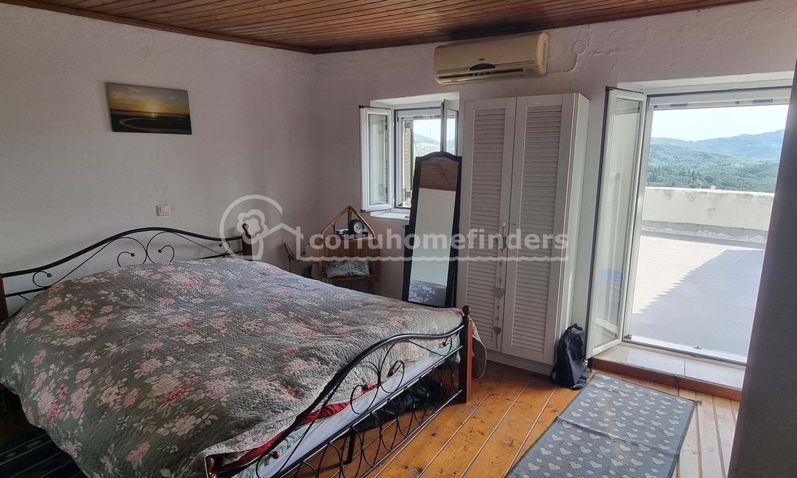 Listing photograph 8 of 11 of the house in Agios Mattheos, published by Corfu Home Finders.