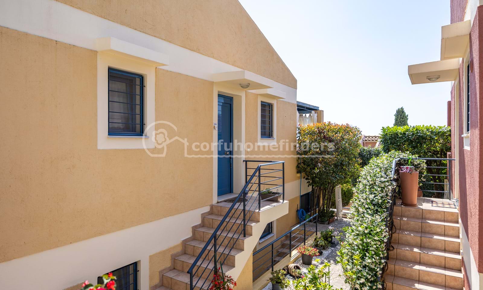 Listing photograph 2 of 24 of the apartment in Barbati, published by Corfu Home Finders.