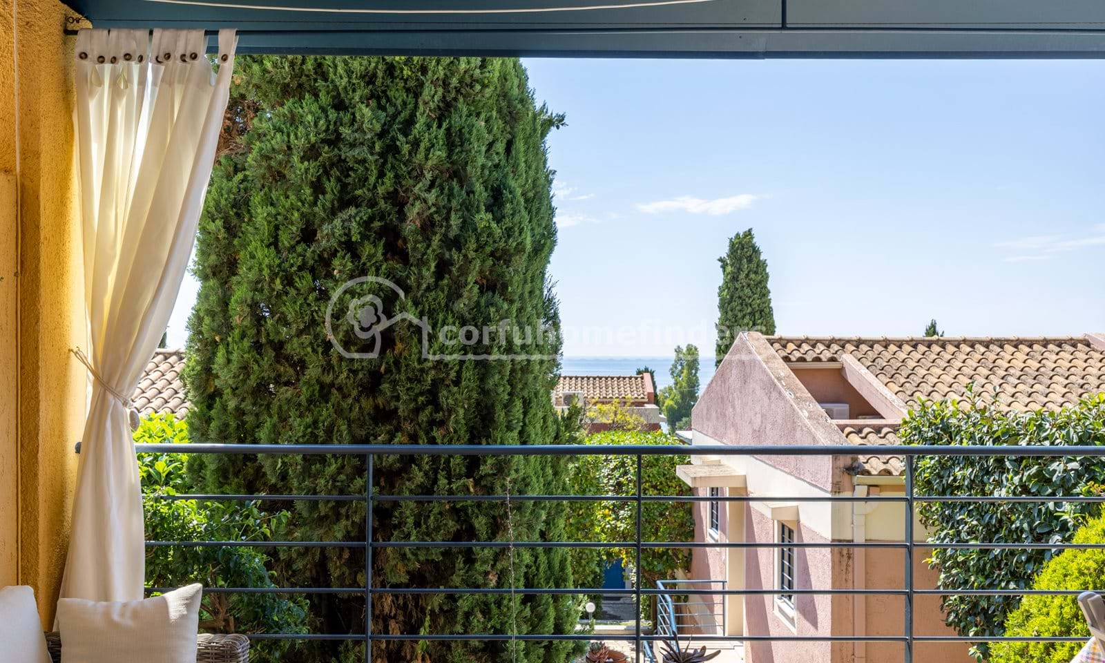 Listing photograph 9 of 24 of the apartment in Barbati, published by Corfu Home Finders.