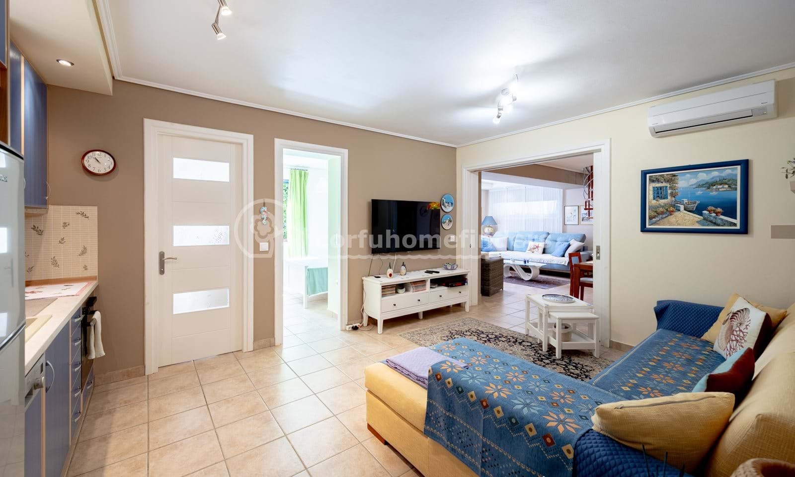 Listing photograph 16 of 24 of the apartment in Barbati, published by Corfu Home Finders.