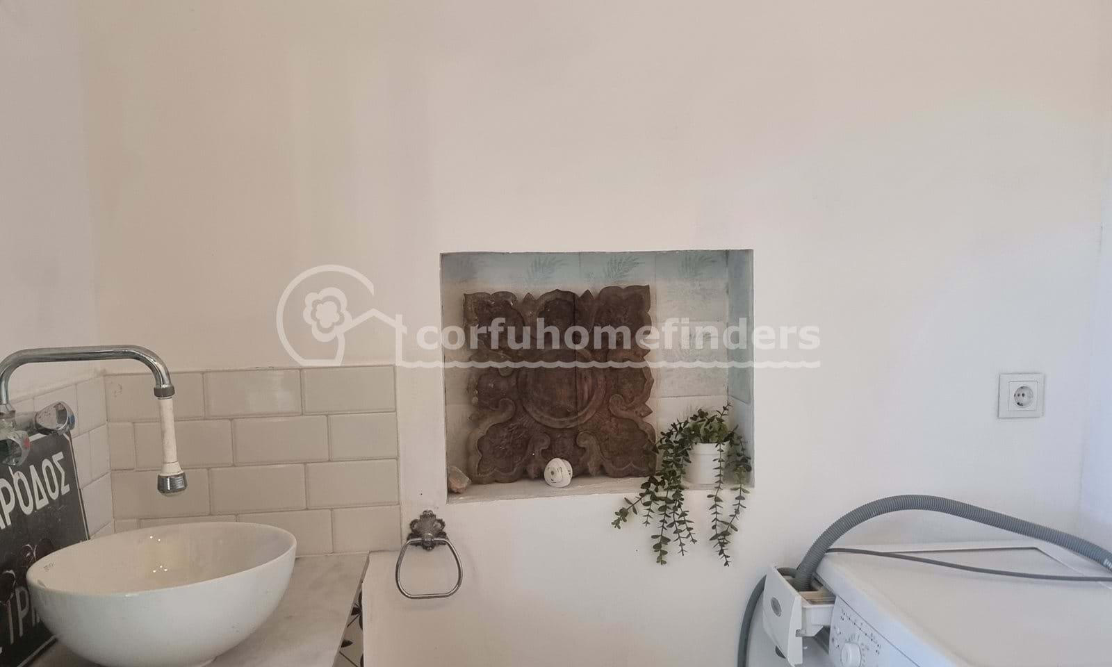 Listing photograph 13 of 14 of the house in Agios Mattheos, published by Corfu Home Finders.