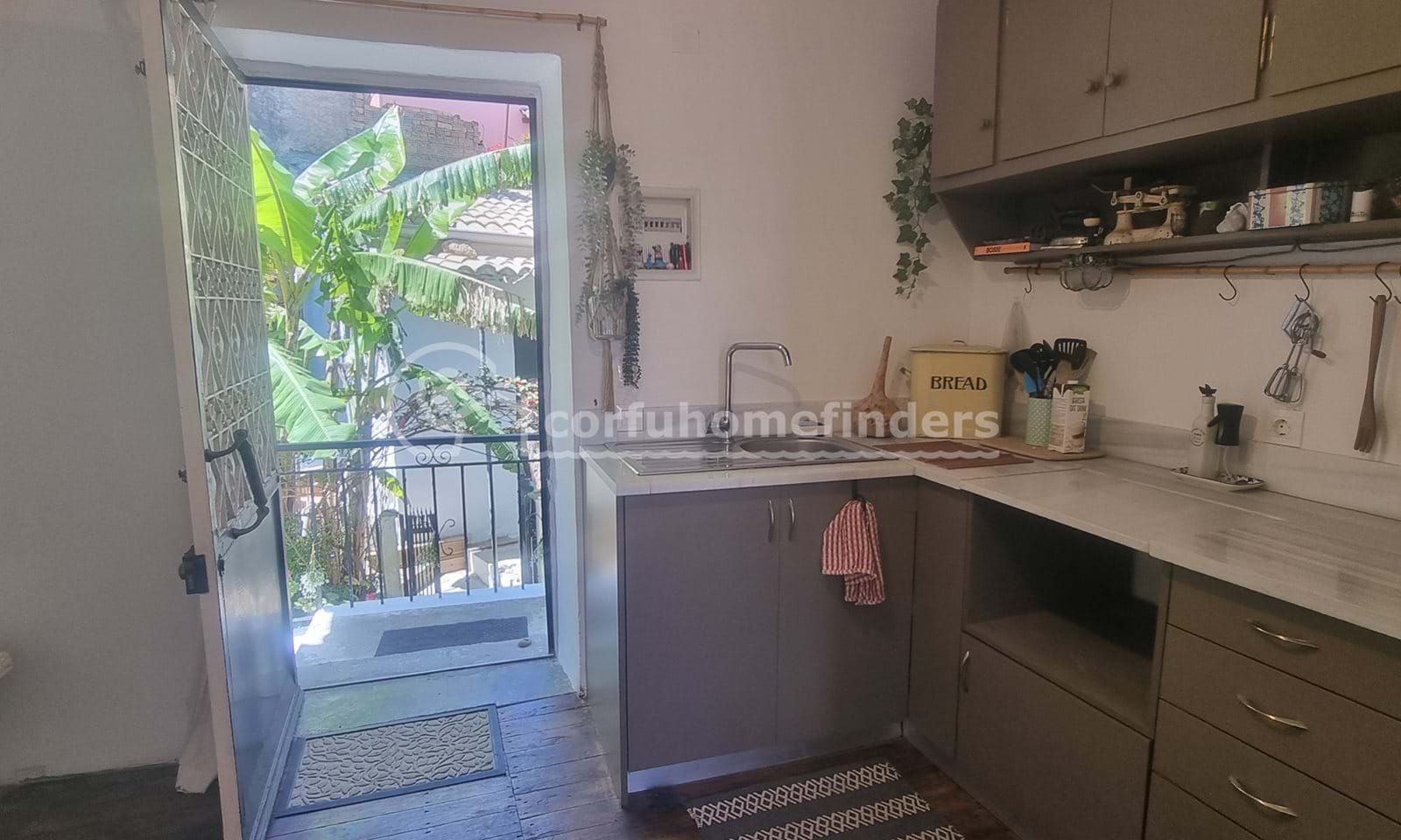 Listing photograph 4 of 14 of the house in Agios Mattheos, published by Corfu Home Finders.
