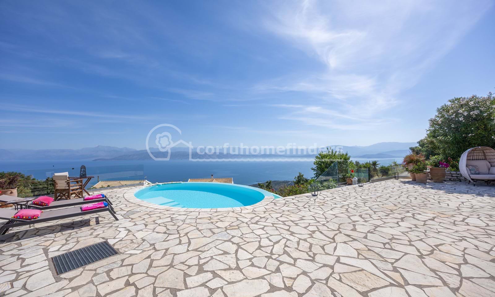 Listing photograph 5 of 19 of the house in Loutses, published by Corfu Home Finders.