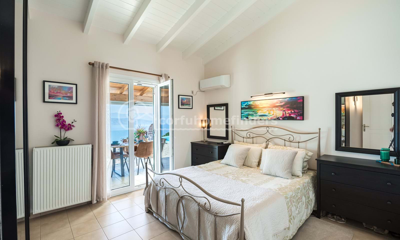 Listing photograph 13 of 19 of the house in Loutses, published by Corfu Home Finders.