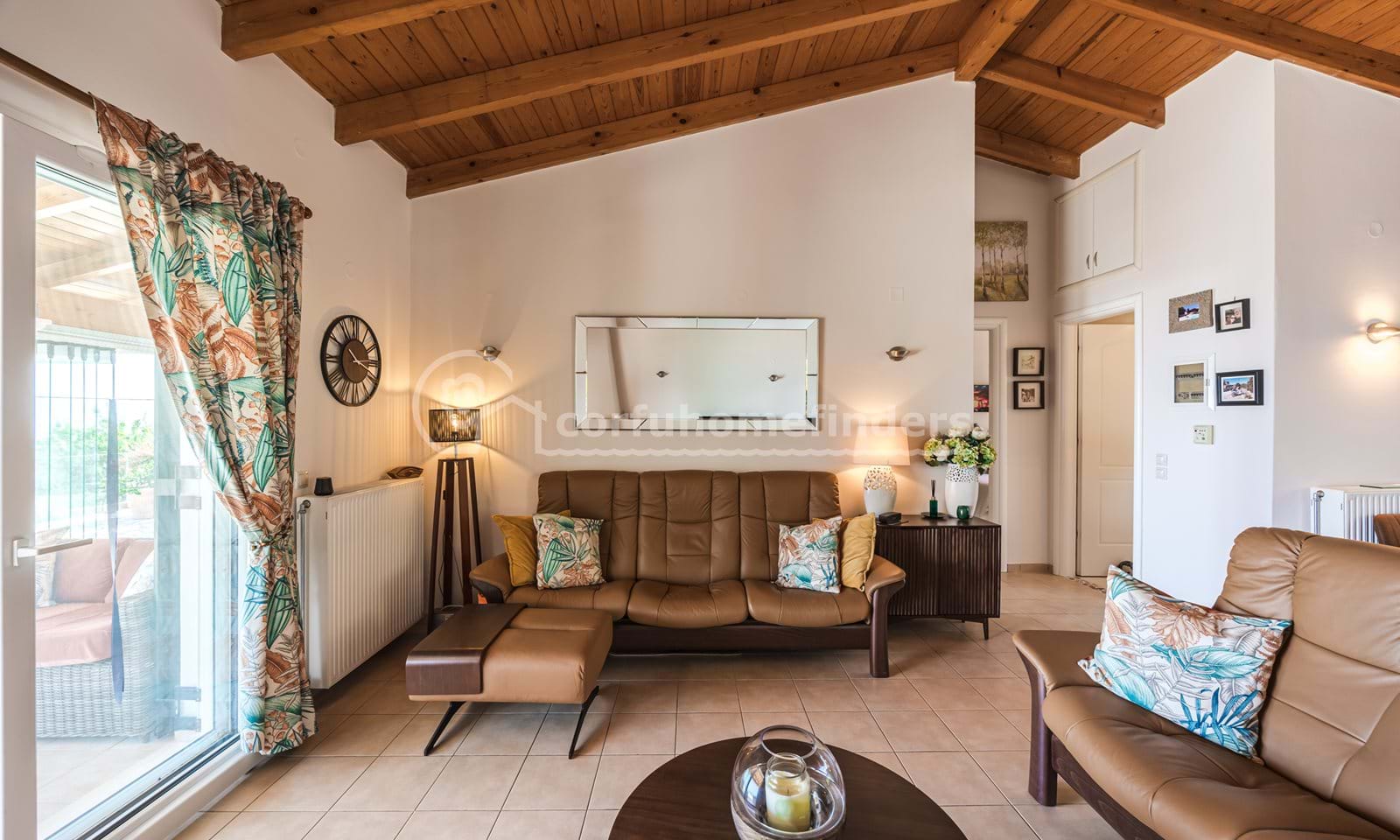 Listing photograph 8 of 19 of the house in Loutses, published by Corfu Home Finders.