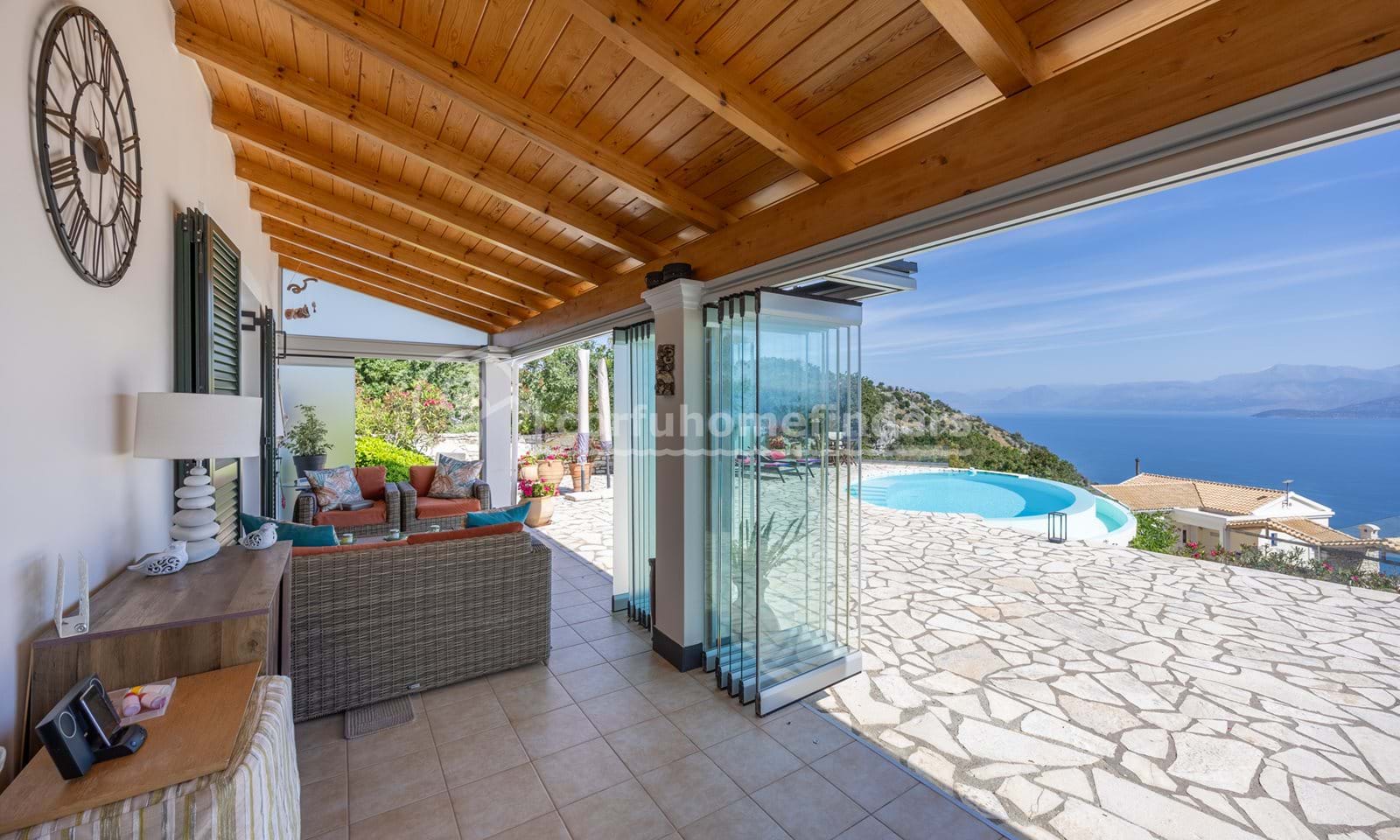 Listing photograph 11 of 19 of the house in Loutses, published by Corfu Home Finders.