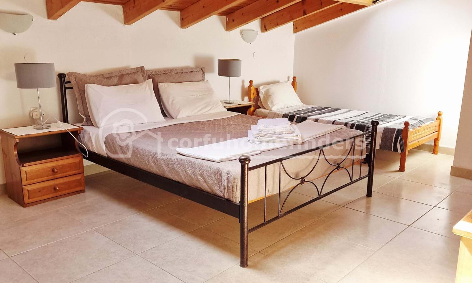 Listing photograph 9 of 17 of the house in Agios Nikolaos, published by Corfu Home Finders.