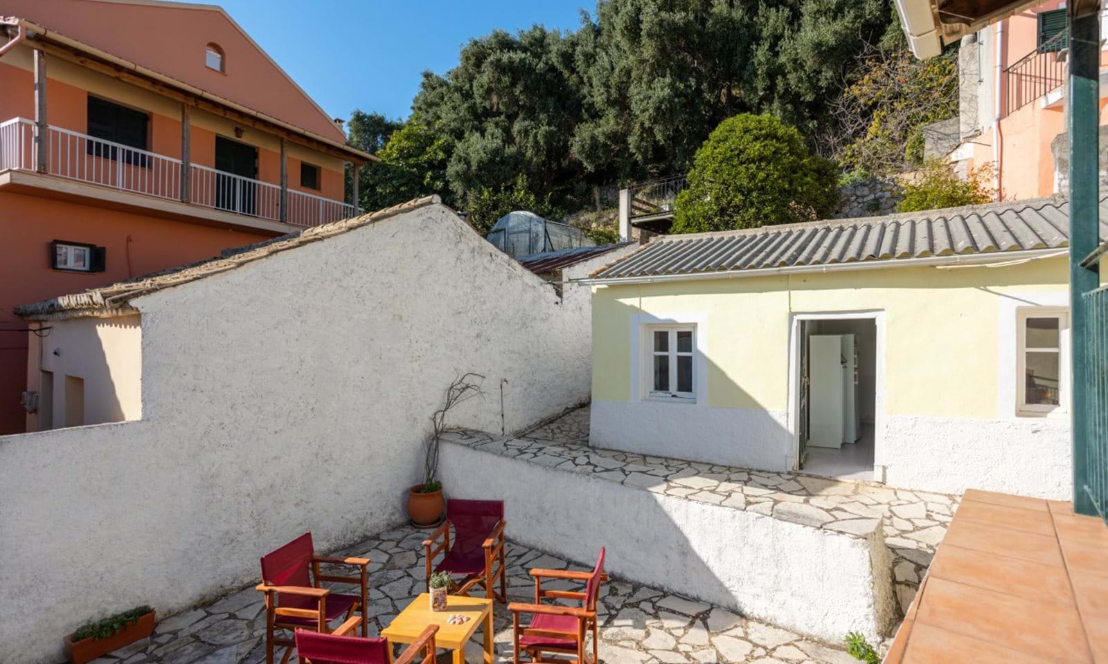 Listing photograph 2 of 8 of the house in Lakones, published by Corfu Home Finders.