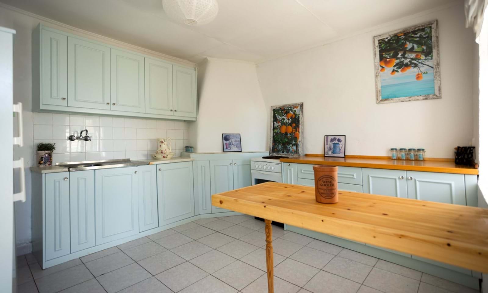 Listing photograph 3 of 8 of the house in Lakones, published by Corfu Home Finders.