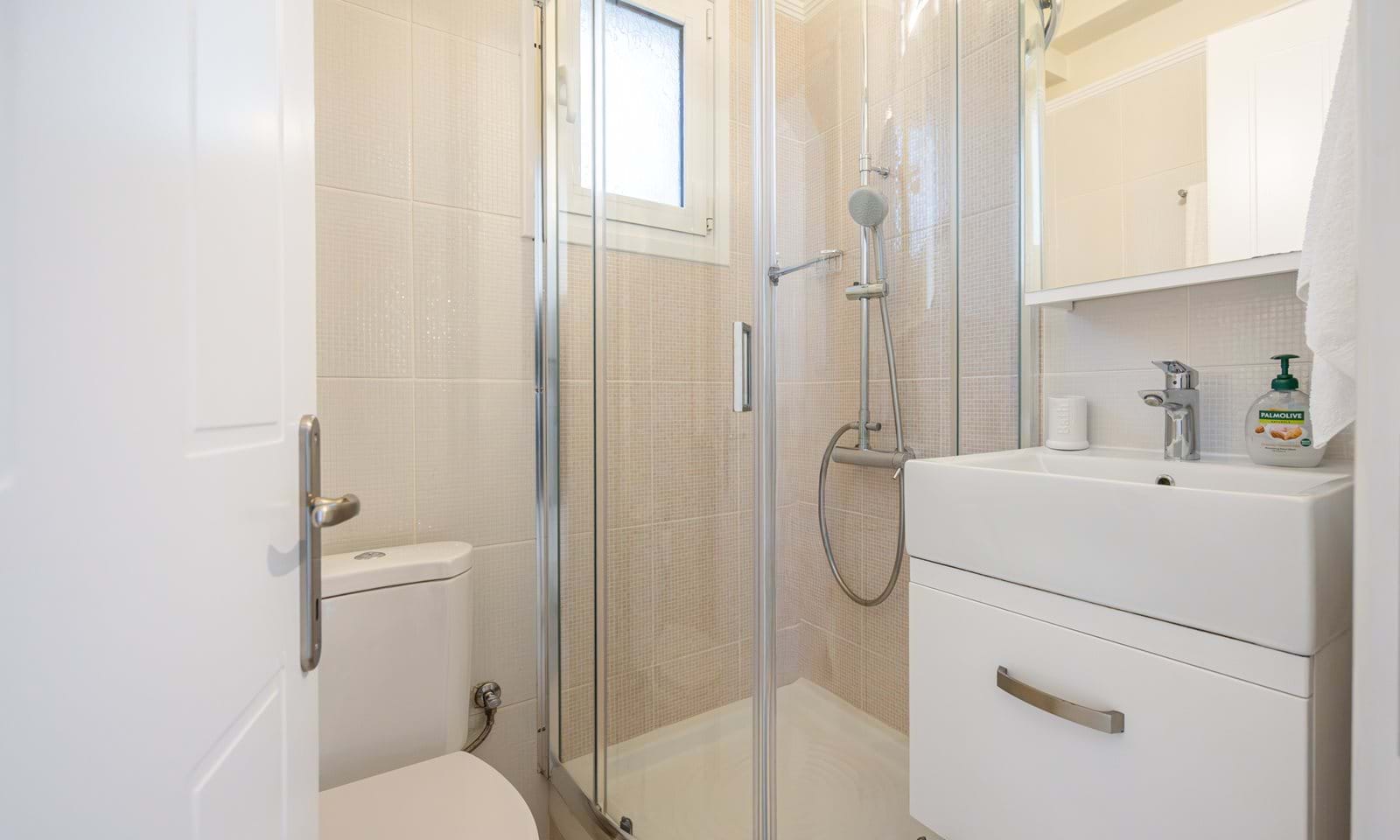 Listing photograph 18 of 30 of the house in Barbati, published by Corfu Home Finders.