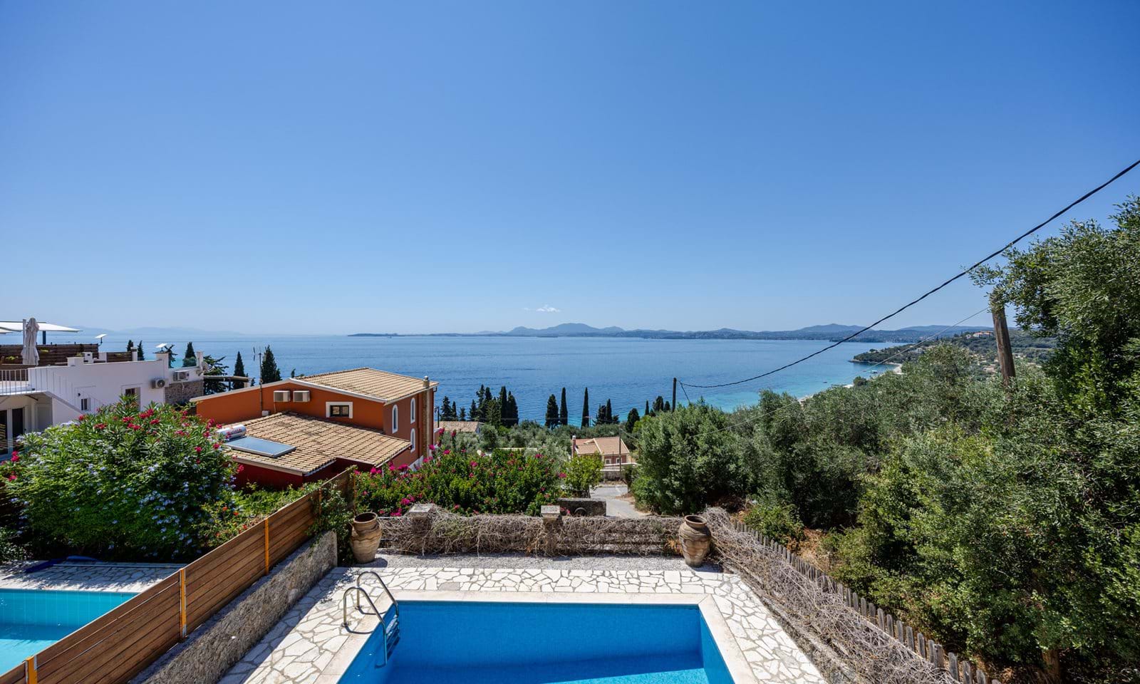 Listing photograph 9 of 30 of the house in Barbati, published by Corfu Home Finders.