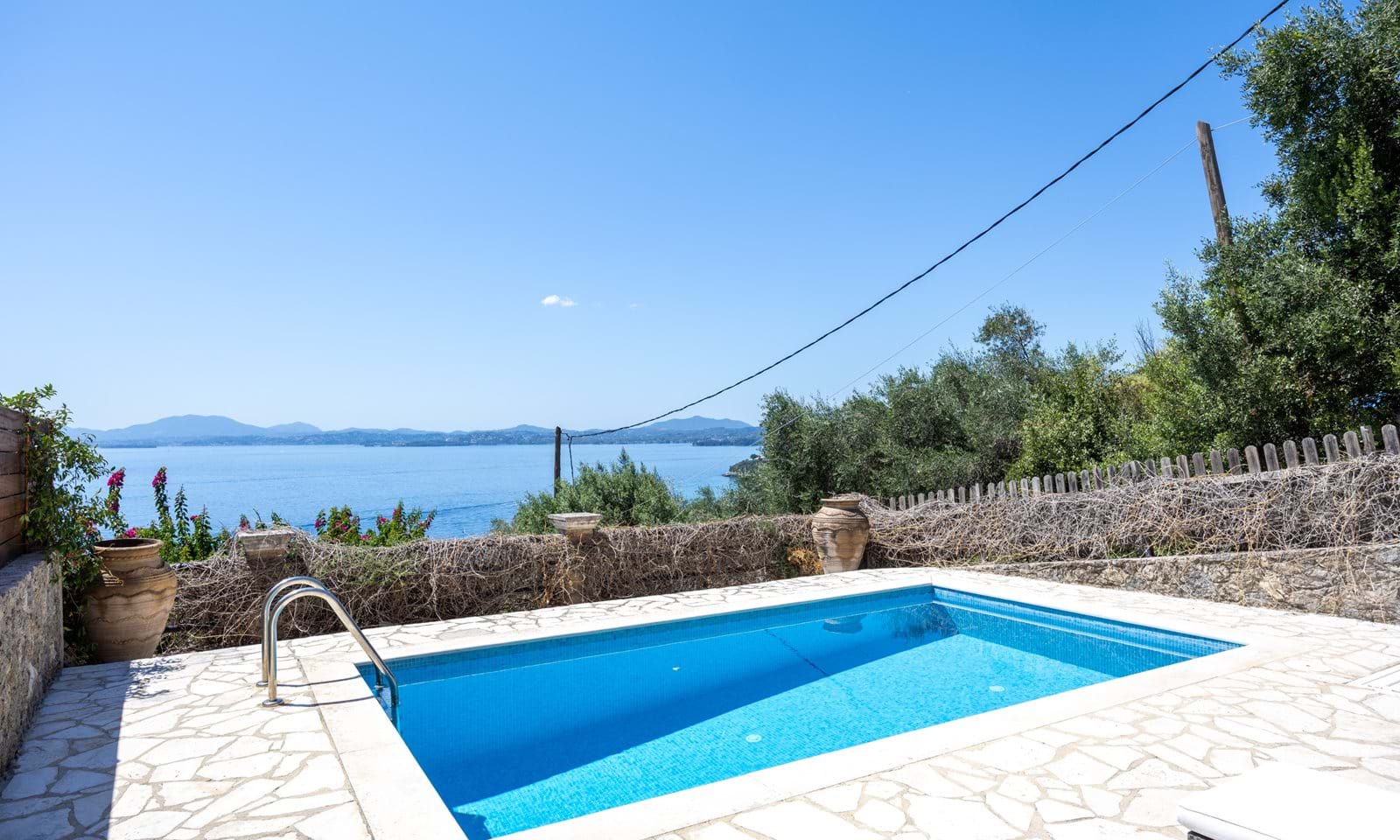 Listing photograph 22 of 30 of the house in Barbati, published by Corfu Home Finders.