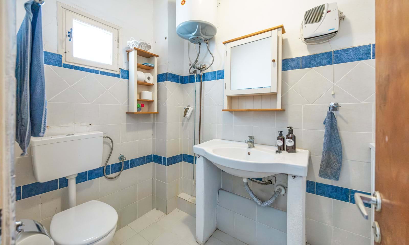 Listing photograph 17 of 31 of the house in Potamos, published by Corfu Home Finders.