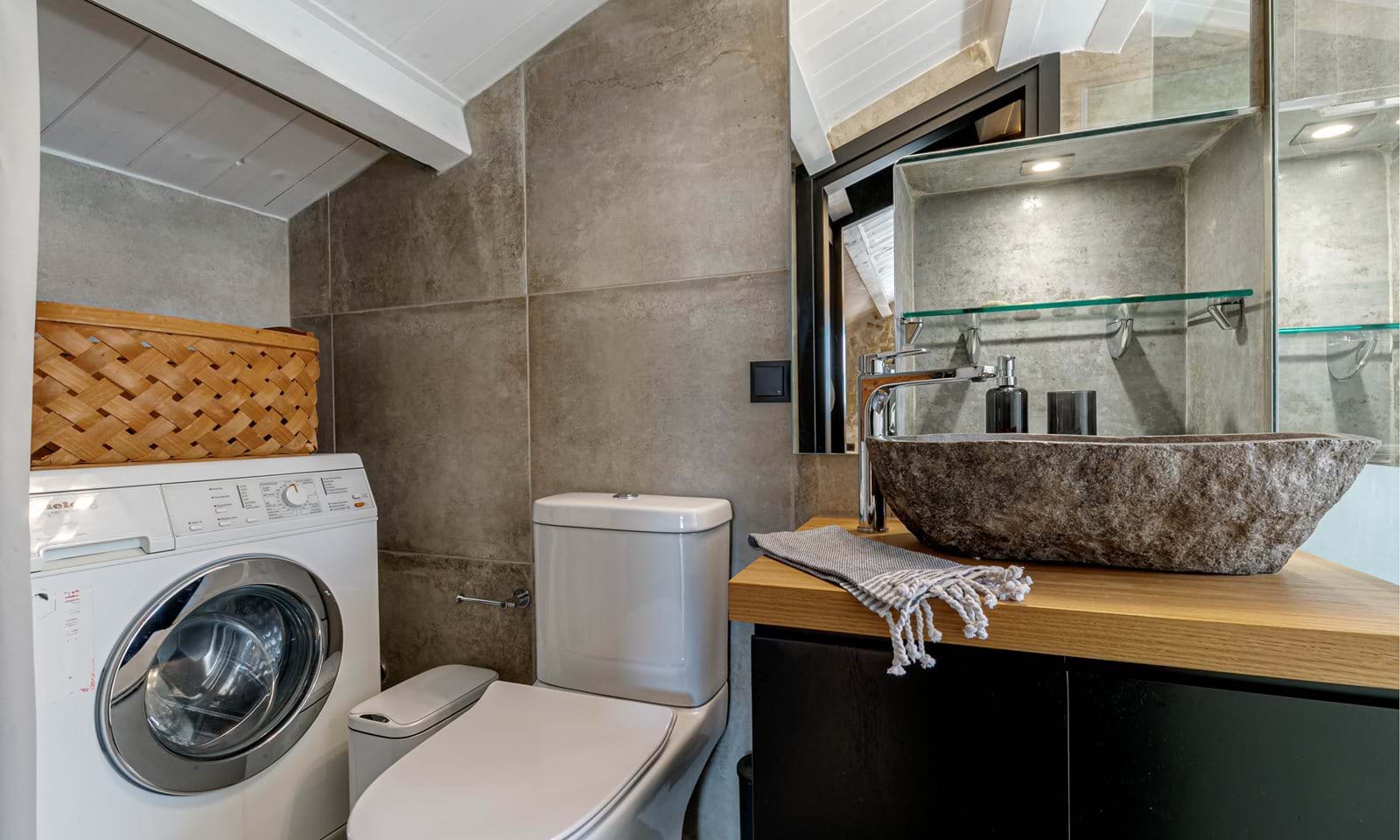 Listing photograph 11 of 28 of the apartment in Corfu Town, published by Corfu Home Finders.