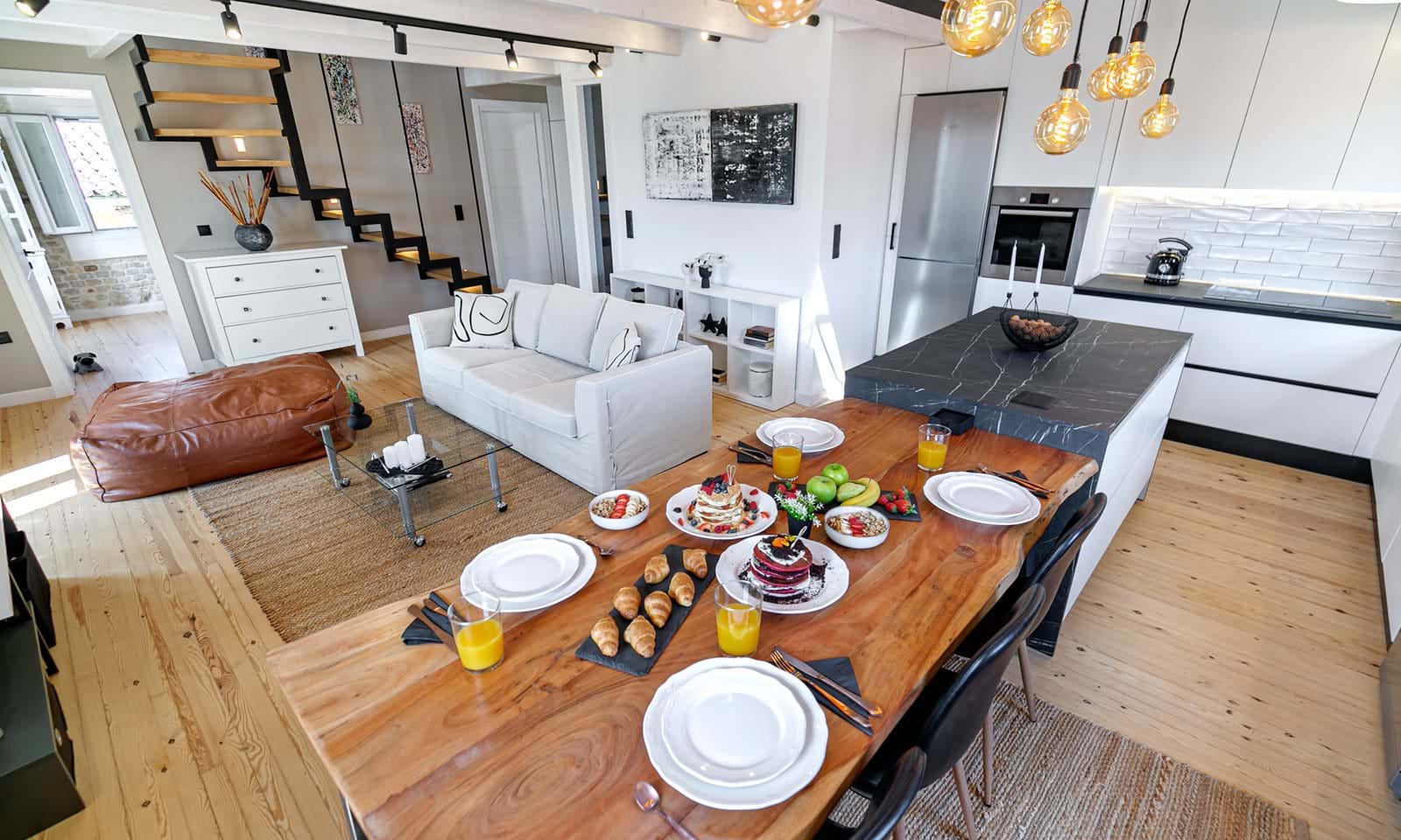 Listing photograph 4 of 28 of the apartment in Corfu Town, published by Corfu Home Finders.