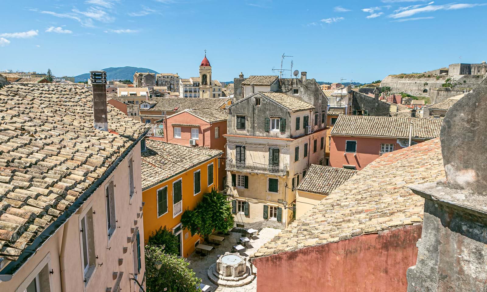 Listing photograph 6 of 28 of the apartment in Corfu Town, published by Corfu Home Finders.