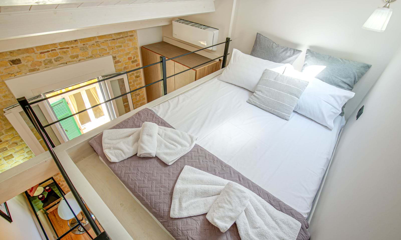 Listing photograph 16 of 28 of the apartment in Corfu Town, published by Corfu Home Finders.