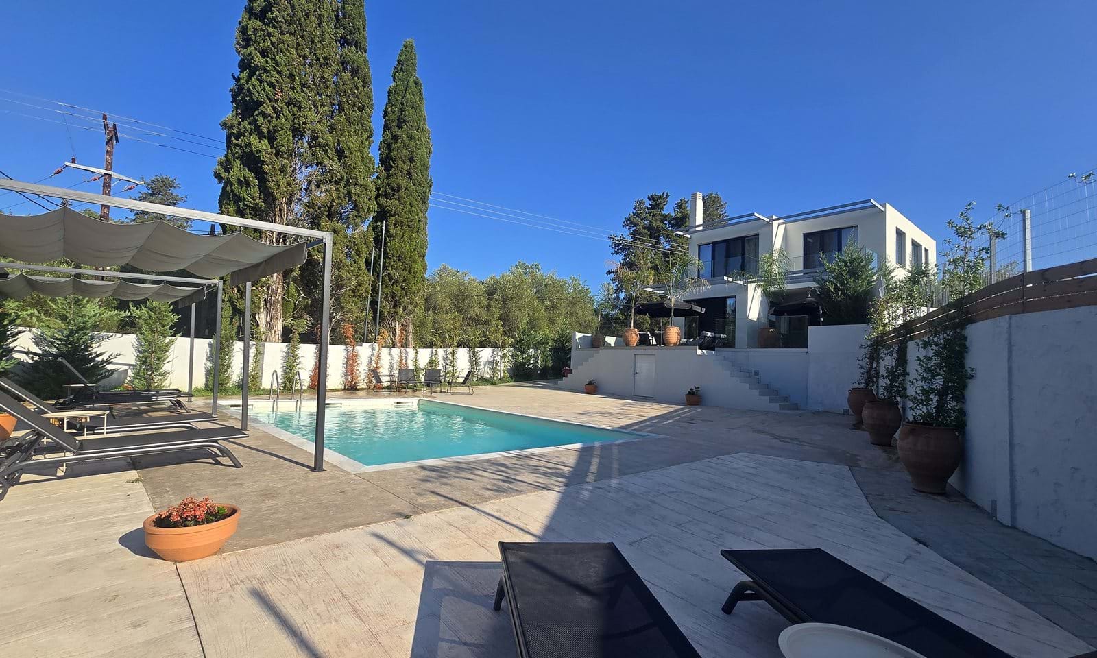 Listing photograph 17 of 18 of the house in Kato Korakiana, published by Corfu Home Finders.