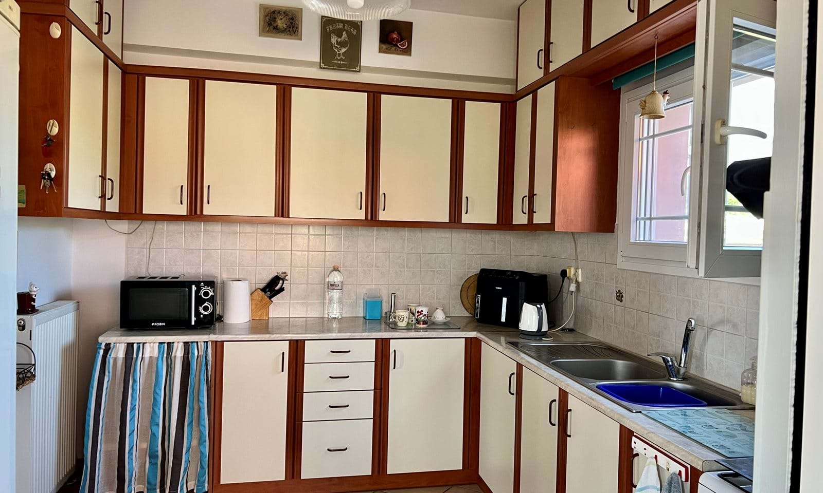 Listing photograph 10 of 22 of the house in Roda, published by Corfu Home Finders.