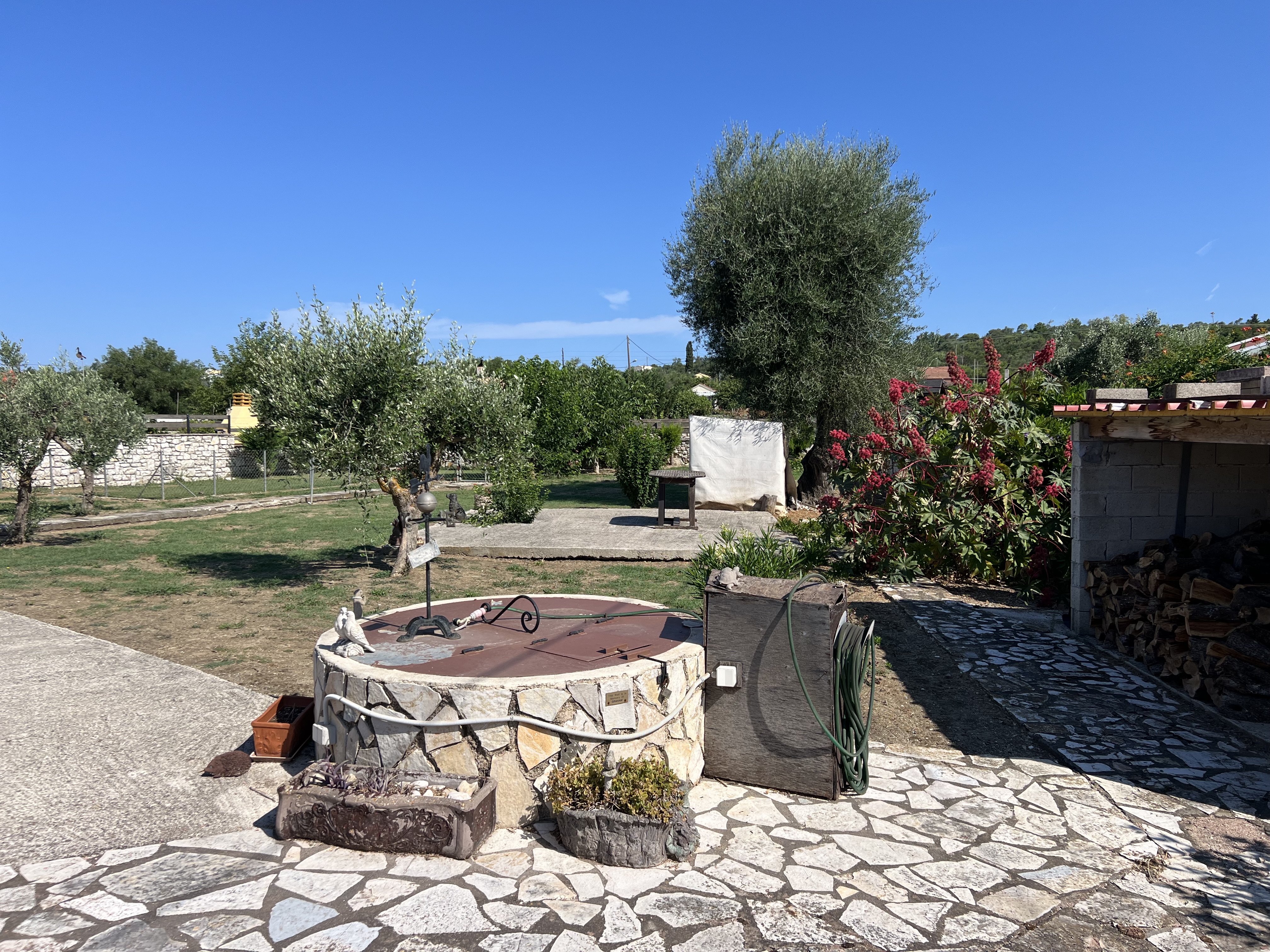 Listing photograph 21 of 22 of the house in Roda, published by Corfu Home Finders.