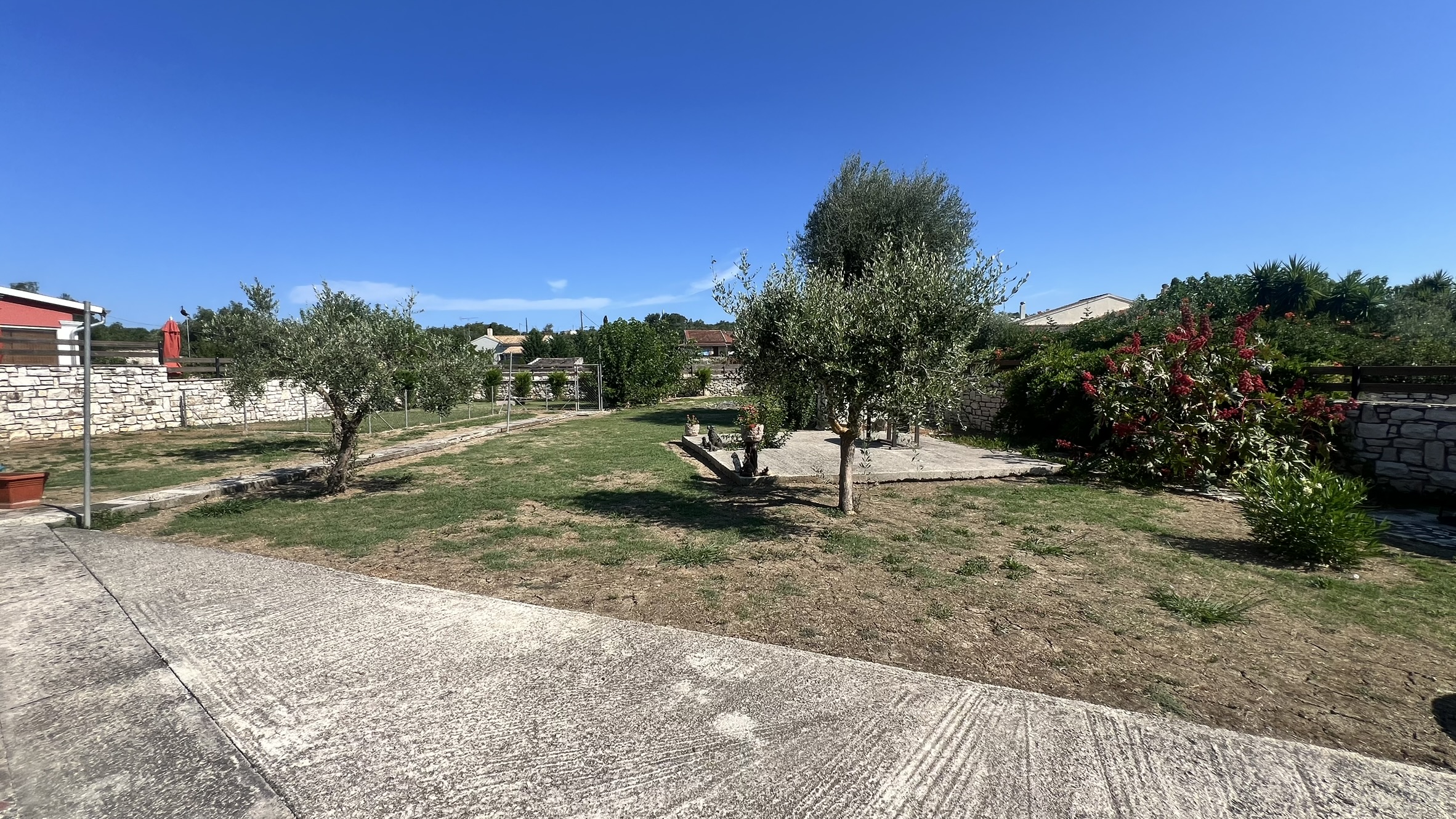 Listing photograph 20 of 22 of the house in Roda, published by Corfu Home Finders.