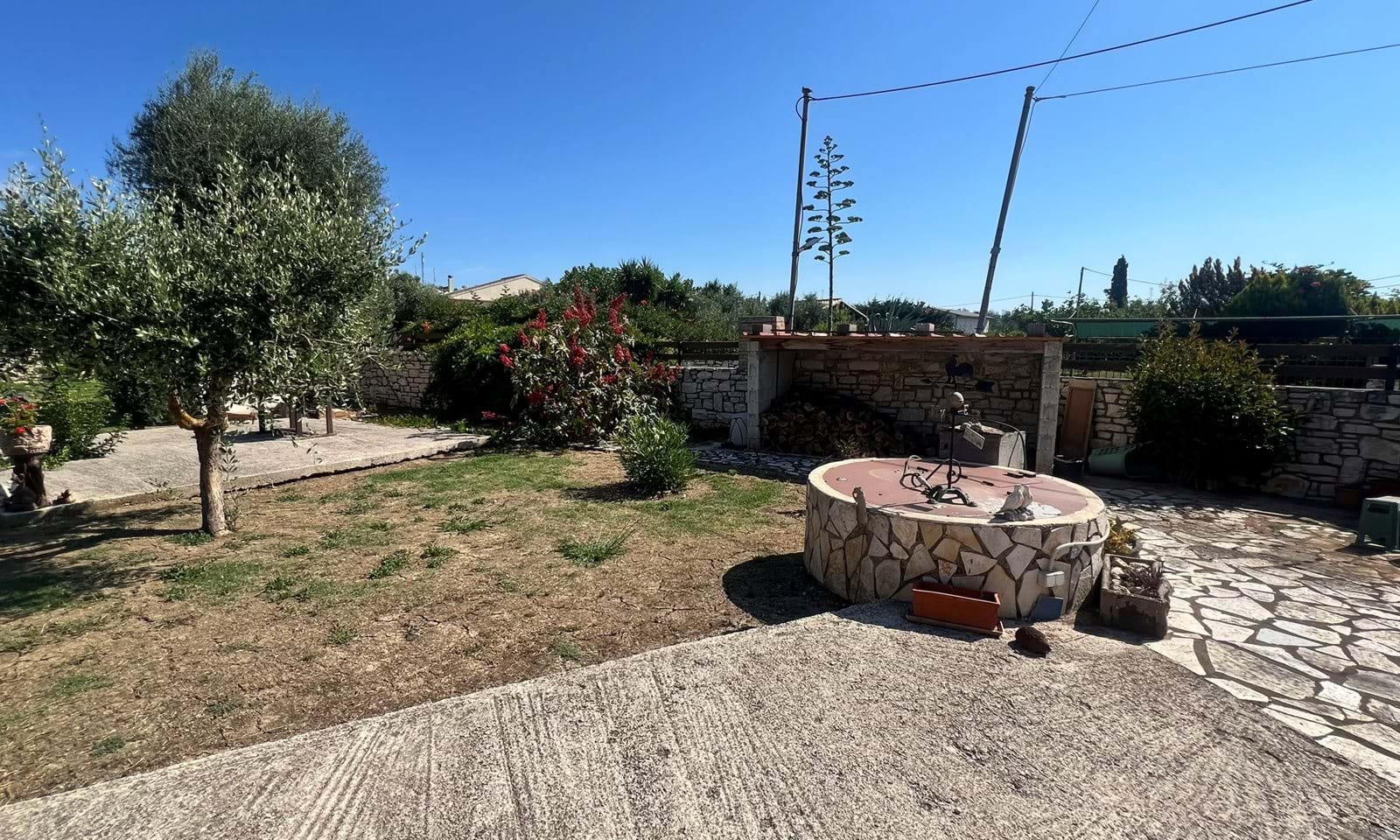 Listing photograph 17 of 22 of the house in Roda, published by Corfu Home Finders.