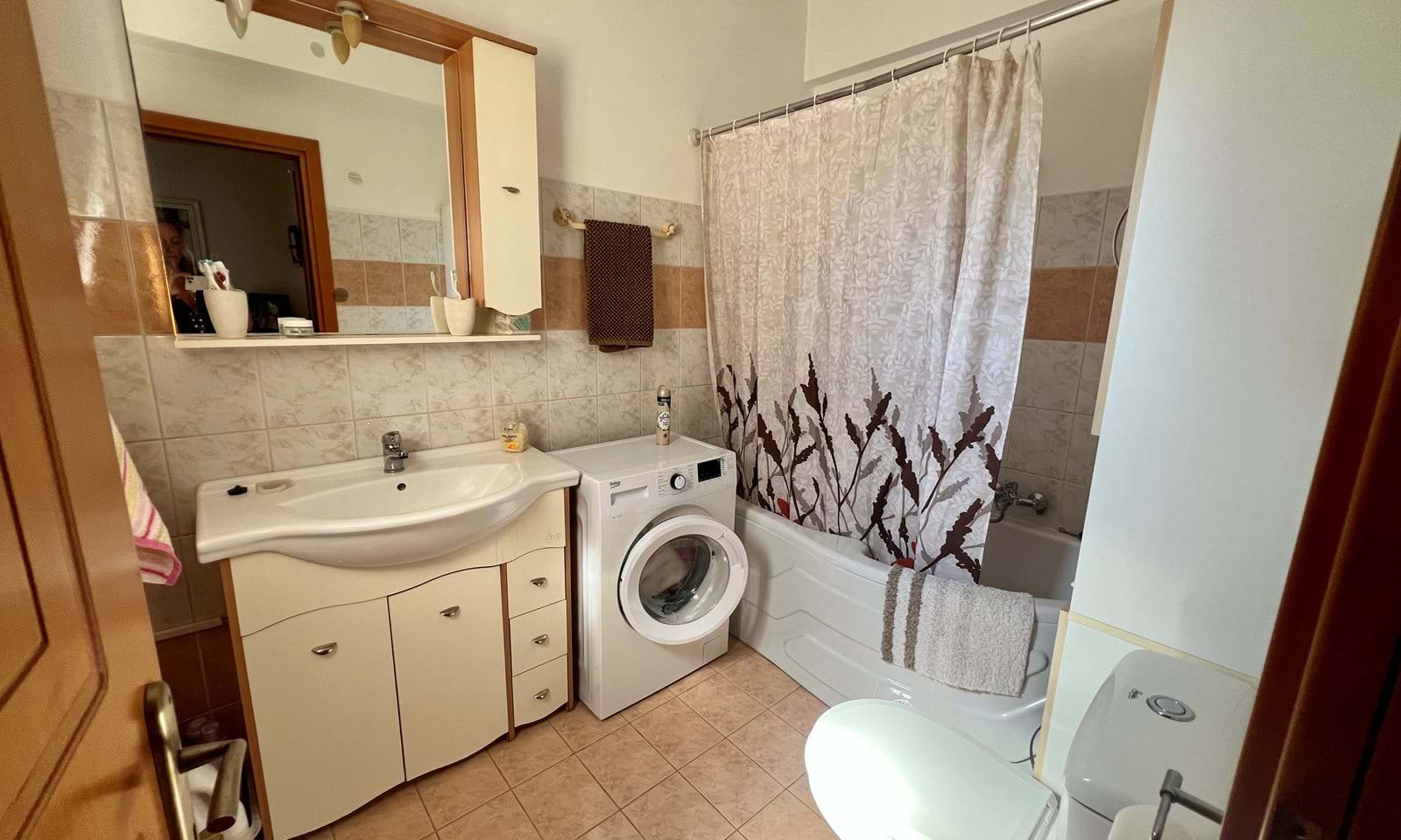 Listing photograph 4 of 22 of the house in Roda, published by Corfu Home Finders.
